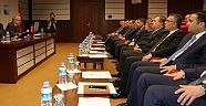 BASIN BİLGİLENDİRME VE EŞGÜDÜM TOPLANTISI VALİ GÜVENÇER BAŞKANLIĞINDA YAPILDI