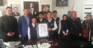 Başkan Bozdağ’a İmam Hatip Öğrencilerinden tablo sürprizi