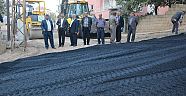 BAŞKAN BOZDAĞ SICAK ASFALT ÇALIŞMASINI YERİNDE İNCELEDİ