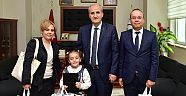 BAŞKAN OKAY, GÖREVİNİ İLKOKUL ÖĞRENCİSİ ÇİĞDEM'E DEVRETTİ