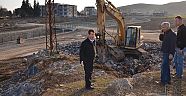 BAŞKAN 'OKUMUŞ'DERE ISLAHI VE ÇEVRE DÜZENLEME ÇALIŞMALARINI YERİNDE İNCELEDİ.