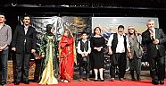 DELİ BAHAR, SALONU KAHKADAN KIRDI GEÇİRDİ