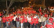 GENÇLİK DEMOKRASİ MEŞ'ALESİNİ YAKTI