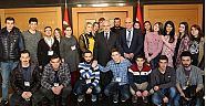 MAKEDONYA’LI ÖĞRENCİLERDEN VALİ GÜVENÇER’E ZİYARET.