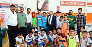 Onikişubat Belediyesinin amatör spor kulüplerine desteği sürüyor