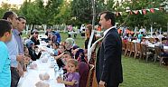 Pazarcık ilçesinde Başkan Bozdağ Yetimlerle iftar’da buluştu