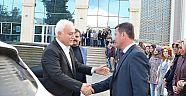 PROF. DR. NİHAT HATİPOĞLU, SEVENLERİYLE BULUŞTU…