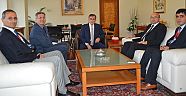 REKTÖR KARAASLAN’A, PROF.DR. KARAMAN VE ORD. PROF.DR. PARLAR’DAN ZİYARET.