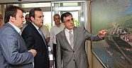 REKTÖR KARAASLAN '' DİŞ HEKİMLİĞİ FAKÜLTEMİZ HAYIRLI OLSUN.''