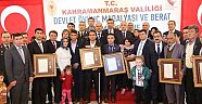 ŞEHİT AİLELERİ VE GAZİLERE DEVLET ÖVÜNÇ MADALYASI VE BERATI VERİLDİ
