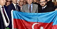 Tural Şahbazlı’dan Bakan Ünal`a Azerbaycan Bayrağı Hediyesi