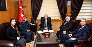 VALİ GÜVENÇER MİKRO KREDİ BÖLGE MÜDÜRÜ MUSTAFA PEHLİVAN VE MİKRO GİRİŞİMCİLERİ MAKAMINDA KABUL ETTİ
