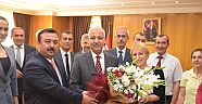 VALİ GÜVENÇER SGK İL MÜDÜRÜ İSMAİL BALAKAN VE HEYETİNİ MAKAMINDA KABUL ETTİ