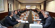 VALİ MUSTAFA HAKAN GÜVENÇER BAŞKANLIĞINDA YABANCI ÖĞRENCİLERE YÖNELİK EĞİTİM TOPLANTISI