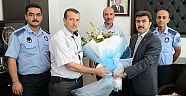 YENİ YAŞINI KUTLAYAN ZABITA İLK ZİYARETİNİ BAŞKANVEKİLİ KAHVECİ'YE YAPTI