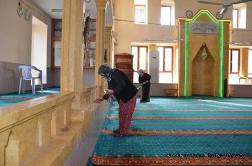 TÜRKOĞLU İLÇEMİZDE CAMİLER TEMİZLENİYOR