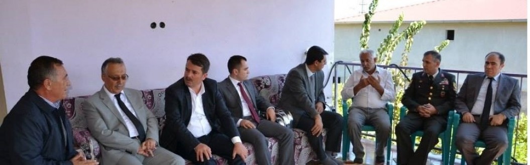 Türkoğlu ilçesinde Kurban Bayramı öncesinde şehit aileleri ziyaret edildi.