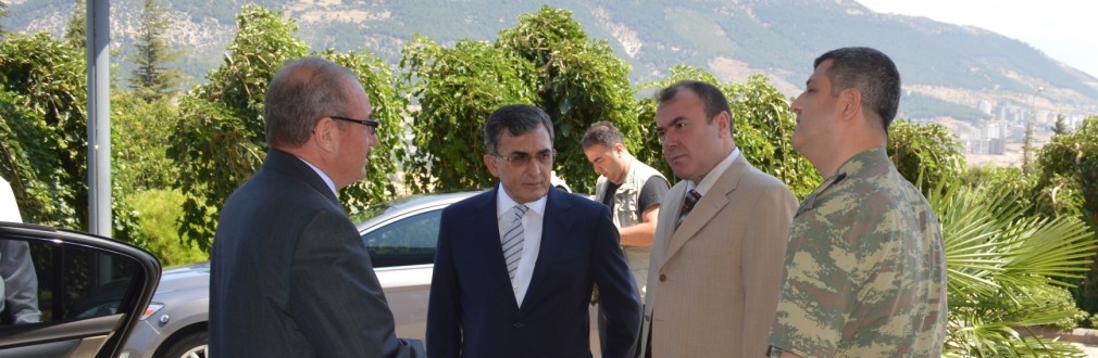 VALİ KOCATEPE, REKTÖR KARAASLAN’I ZİYARET ETTİ.