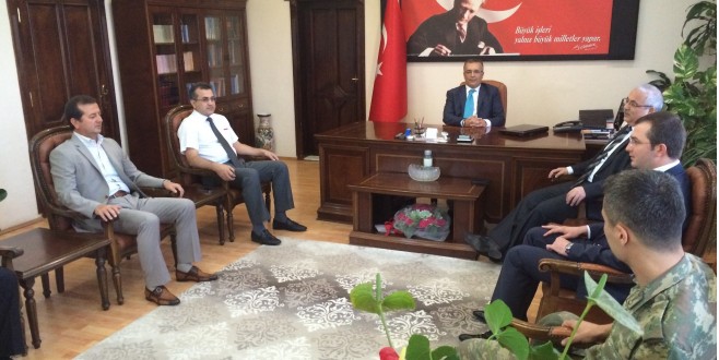 VALİ MUSTAFA HAKAN GÜVENÇERDEN KAYMAKAM DR.MEHMET BOZTEPEYE ZİYARET.