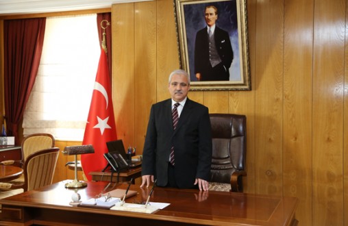 VALİ MUSTAFA HAKAN GÜVENÇER’İN 30 AĞUSTOS ZAFER BAYRAMI MESAJI